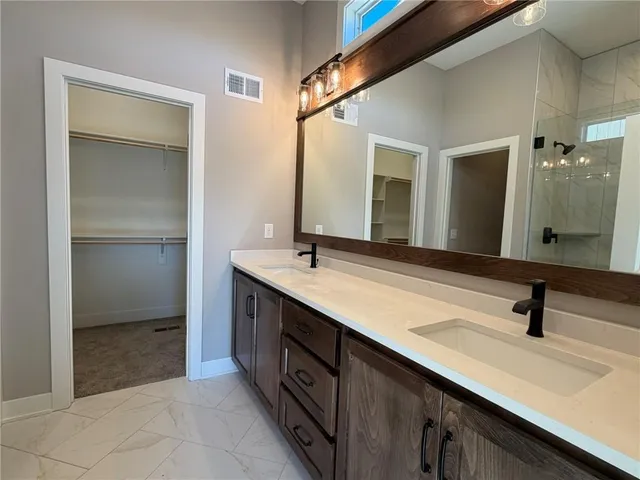 $492,950 | 1508 Southwest Arborpark Terrace, Lee's Summit, MO 64082