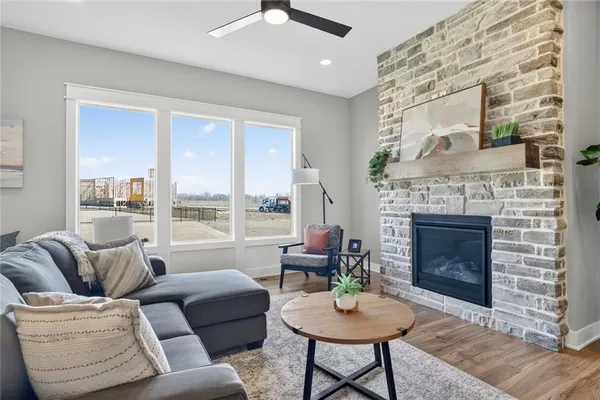 $492,950 | 1508 Southwest Arborpark Terrace, Lee's Summit, MO 64082