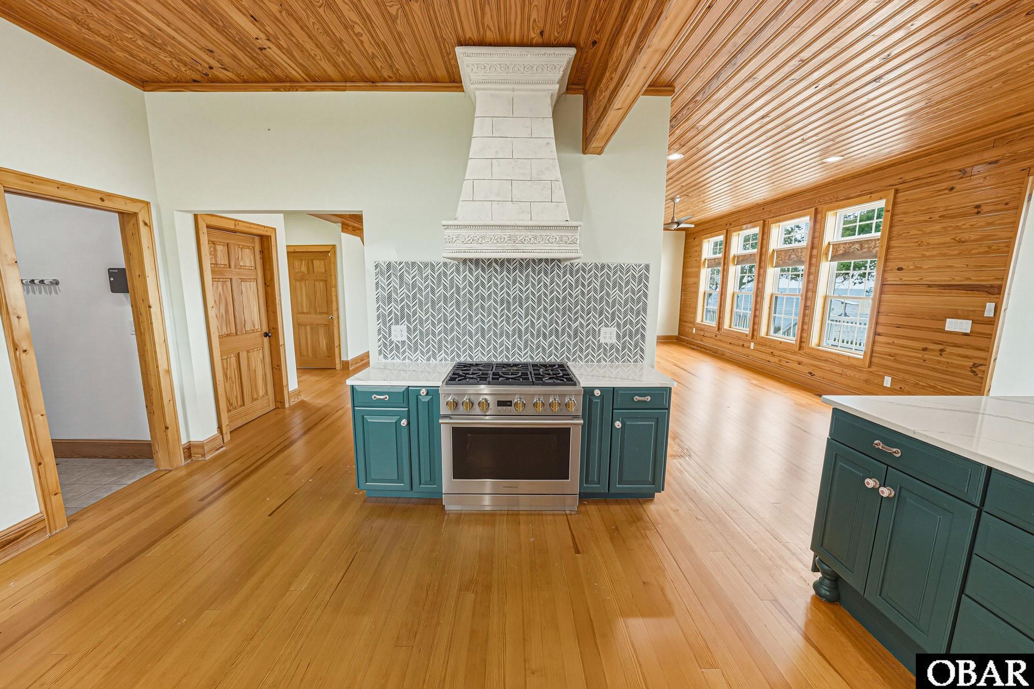 266 Cahoon Road Manns Harbor, NC 27953 - Photo 15 of 89 Propane Gas Stove