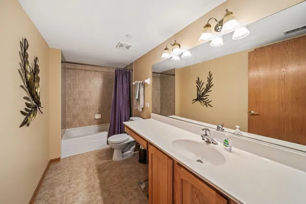 $259,900 | 6870 Winding Trail, Unit 302, Oak Forest, IL 60452