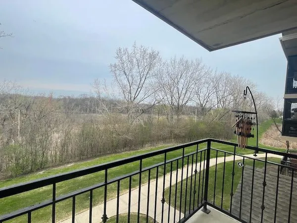 $259,900 | 6870 Winding Trail, Unit 302, Oak Forest, IL 60452