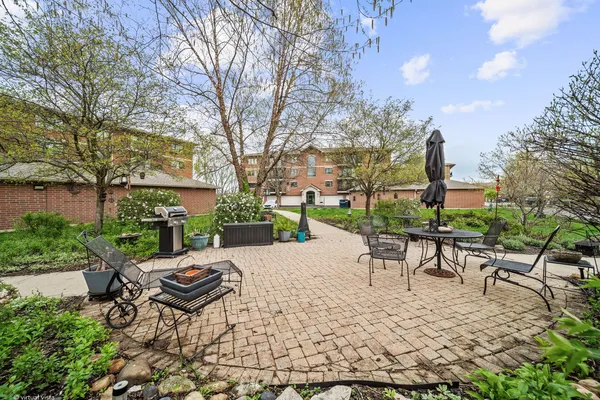 $259,900 | 6870 Winding Trail, Unit 302, Oak Forest, IL 60452