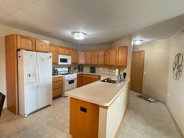 $259,900 | 6870 Winding Trail, Unit 302, Oak Forest, IL 60452