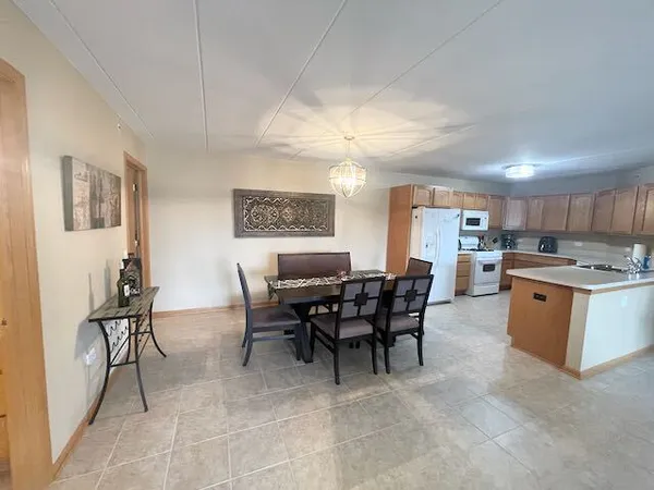 $259,900 | 6870 Winding Trail, Unit 302, Oak Forest, IL 60452