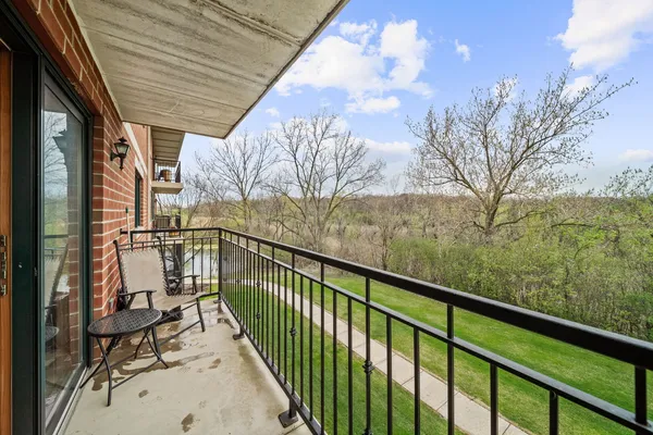 $259,900 | 6870 Winding Trail, Unit 302, Oak Forest, IL 60452