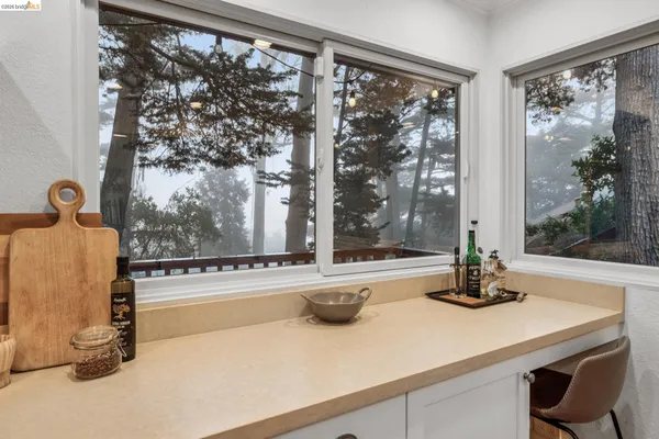 $949,000 | 18 North Circle, Oakland, CA 94611