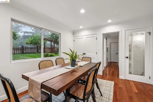 $949,000 | 18 North Circle, Oakland, CA 94611