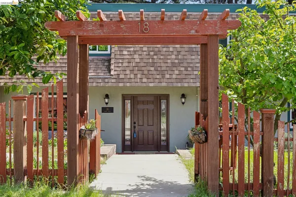 $949,000 | 18 North Circle, Oakland, CA 94611