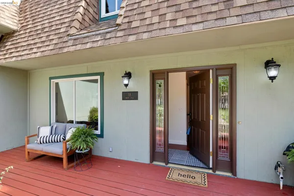 $949,000 | 18 North Circle, Oakland, CA 94611