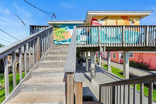 $2,050 | 6120 Avenue Q 1/2, Galveston, TX 77551