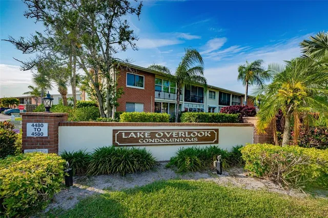 $89,900 | 4580 Overlook Drive Northeast, Unit 191, St. Petersburg, FL 33703