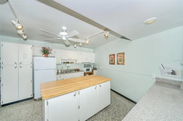 $89,900 | 4580 Overlook Drive Northeast, Unit 191, St. Petersburg, FL 33703