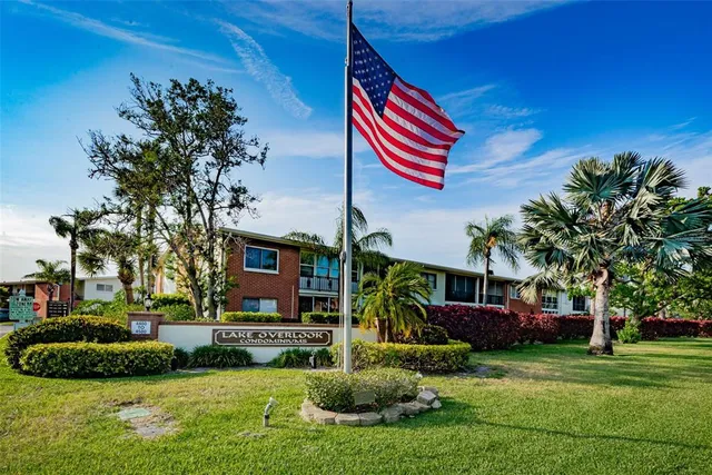 $89,900 | 4580 Overlook Drive Northeast, Unit 191, St. Petersburg, FL 33703