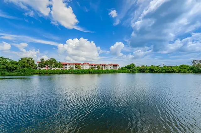 $89,900 | 4580 Overlook Drive Northeast, Unit 191, St. Petersburg, FL 33703