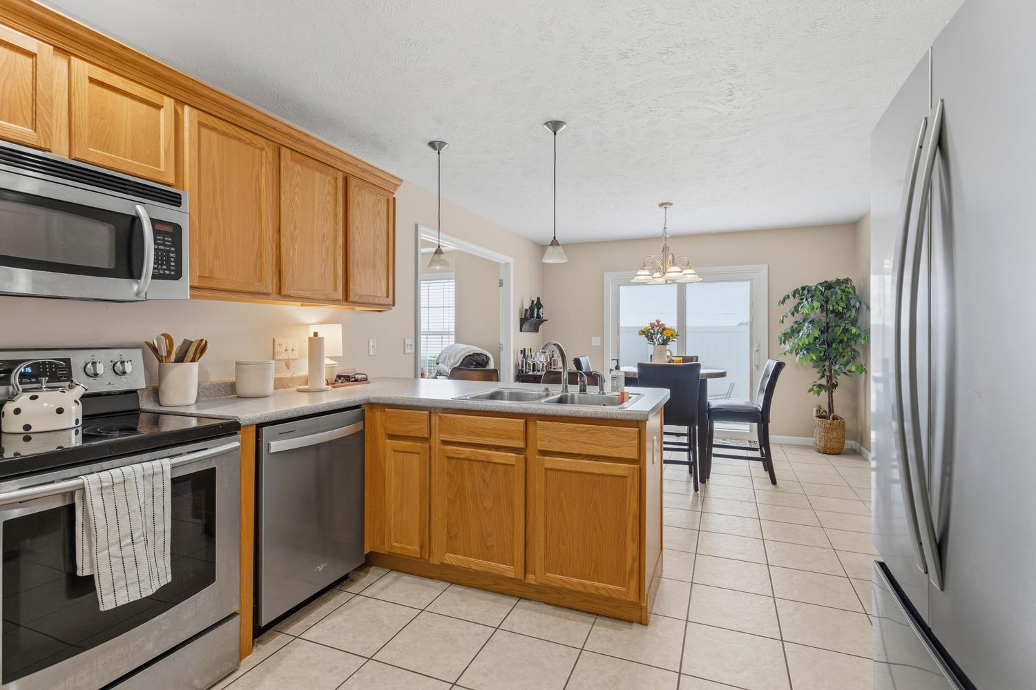 4621 Copper Ridge Road Champaign, IL 61822 - Photo 8 of 33
