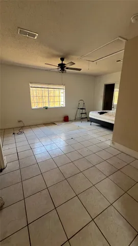 a view of a livingroom with window