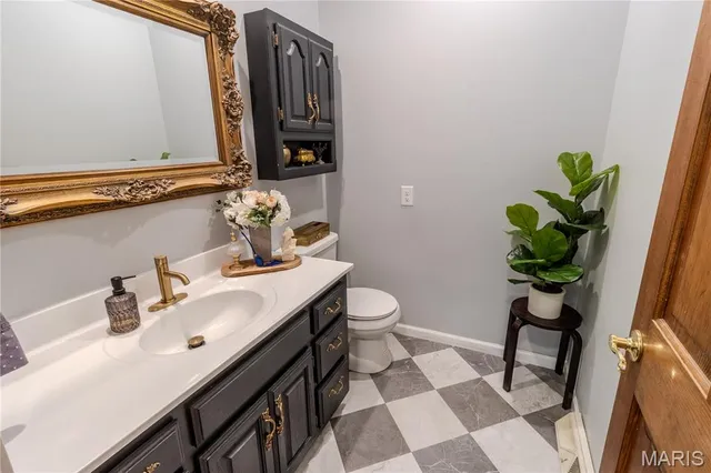 $450,000 | 16960 Lemming Lane, St. Robert, MO 65584