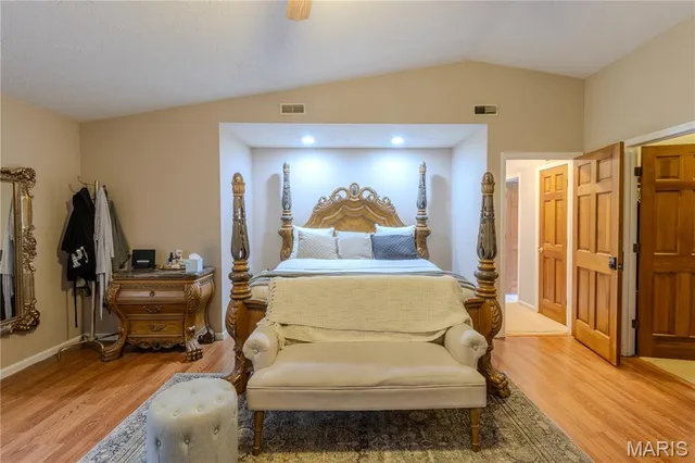 $450,000 | 16960 Lemming Lane, St. Robert, MO 65584