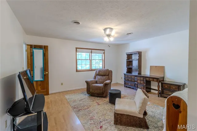 $450,000 | 16960 Lemming Lane, St. Robert, MO 65584