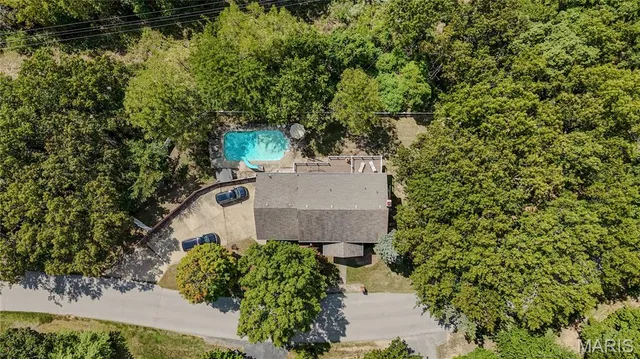 $450,000 | 16960 Lemming Lane, St. Robert, MO 65584