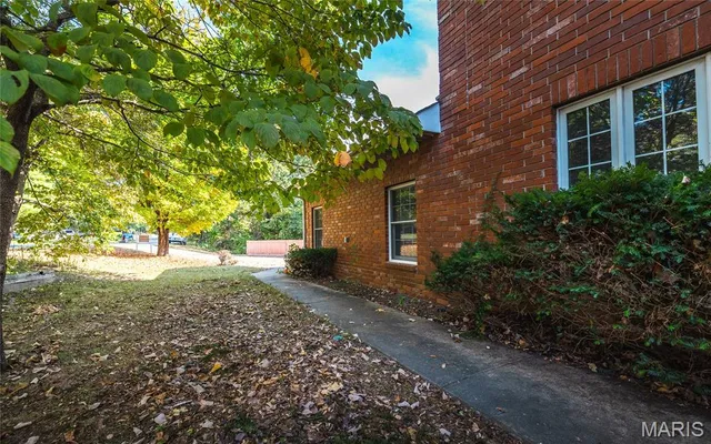 $450,000 | 16960 Lemming Lane, St. Robert, MO 65584