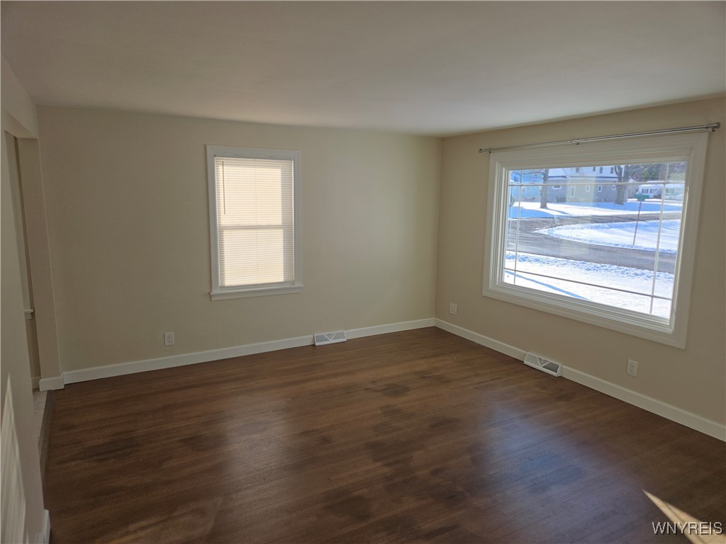 300 Kerr Street Lewiston, NY 14092 - Photo 7 of 23