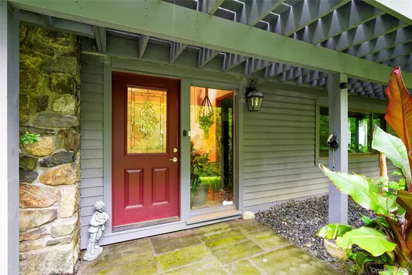 $849,000 | 19 Annarock Drive, Somers, NY 10589