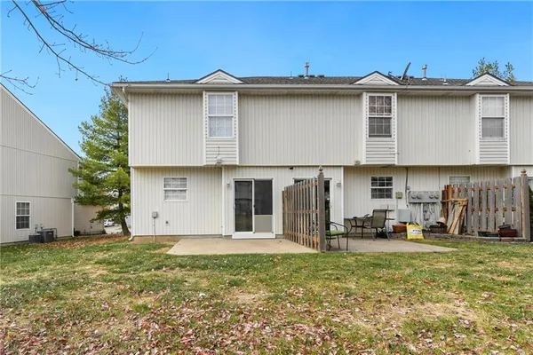 $205,000 | 1327 Southeast Broadway Circle, Lee's Summit, MO 64081