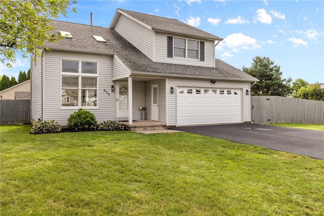 823 Bram Hall Drive Greece, NY 14626 - Photo 3 of 42