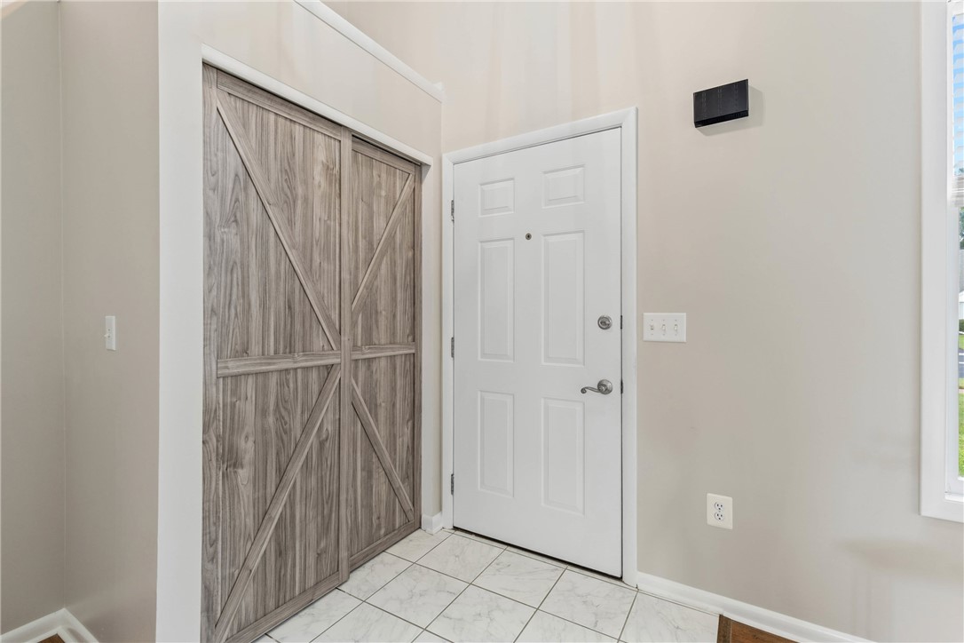 823 Bram Hall Drive Greece, NY 14626 - Photo 5 of 42