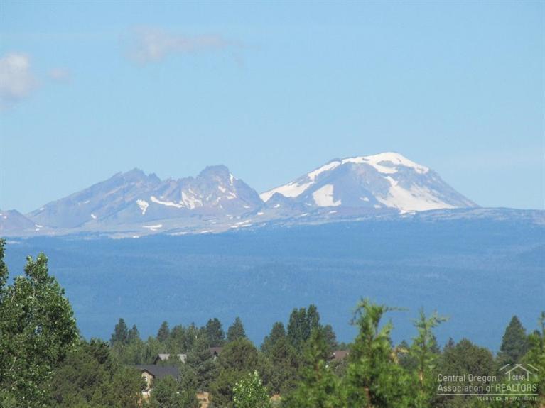 22440 McArdle Road Bend, OR 97702 - Photo 1 of 25 Primary Photo