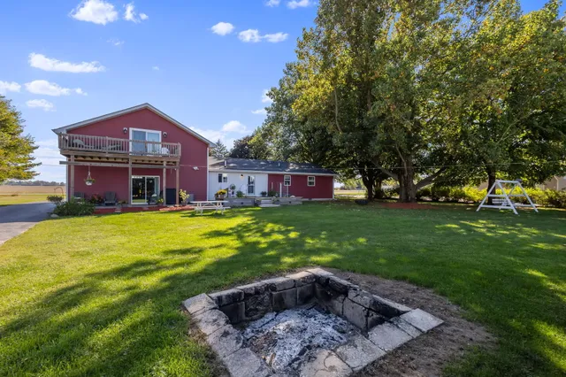 $399,000 | 530 South 300 East, Kouts, IN 46347