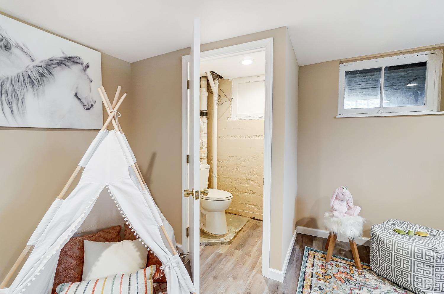 2905 Madison Road Cincinnati, OH 45209 - Photo 46 of 55 Gallery Image 46
