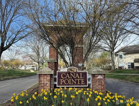 a street sign on the side of the road
