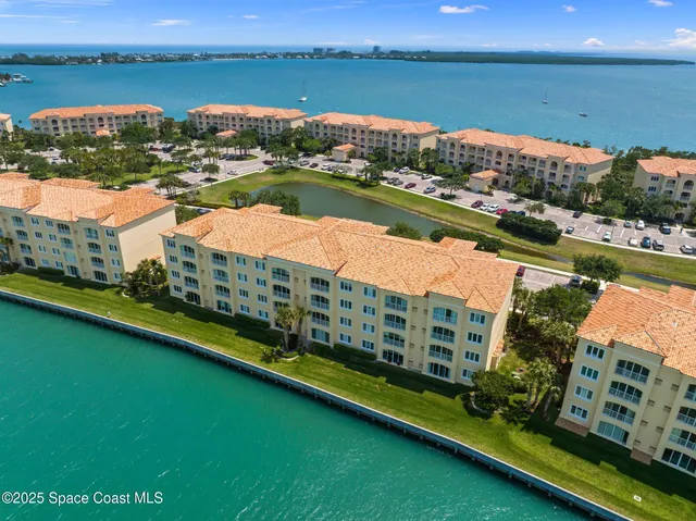 $430,000 | 17 Harbour Isle Drive, Unit PH03, Hutchinson Island, FL 34949