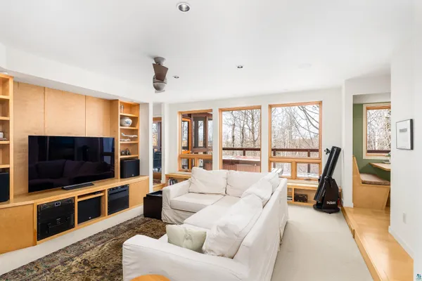 $879,900 | 1938 Middle Lane, Duluth, MN 55811