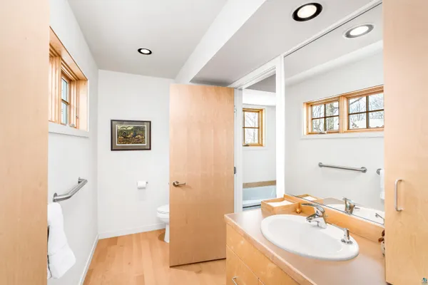 $879,900 | 1938 Middle Lane, Duluth, MN 55811