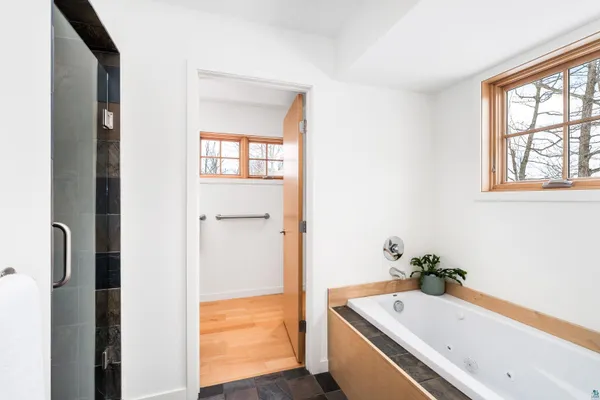 $879,900 | 1938 Middle Lane, Duluth, MN 55811