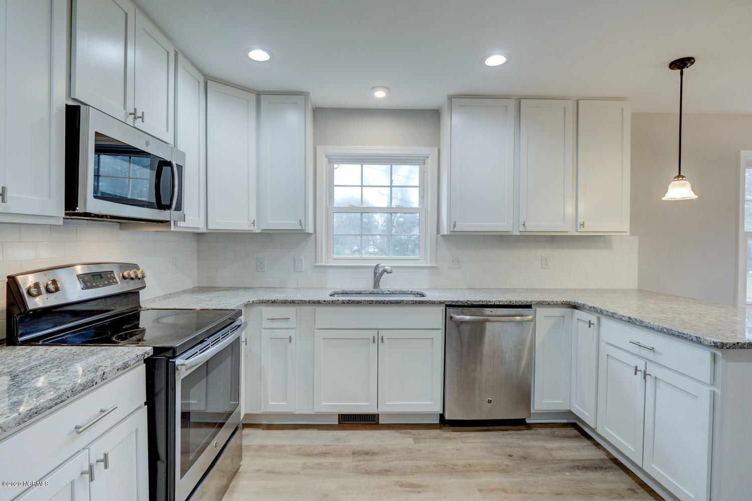 118 Georgetown Road Wilmington, NC 28409 - Photo 5 of 33 118 Georgetown Rd Wilmington-large-005-0