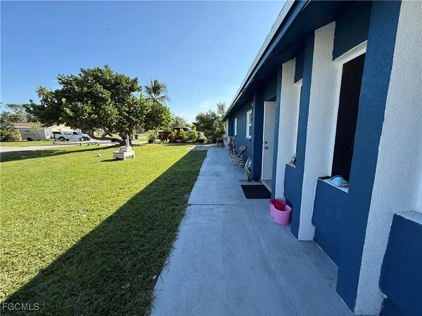 a view of outdoor space yard deck and patio