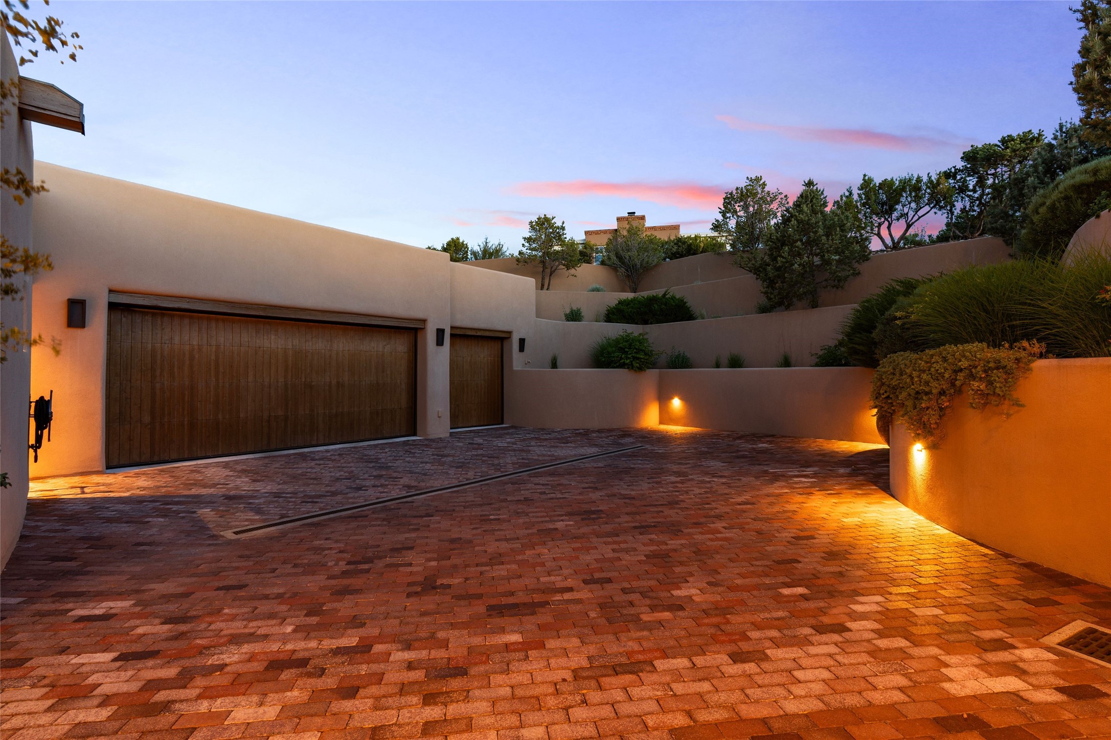 42 San Juan Ranch Road Santa Fe, NM 87506 - Photo 41 of 49 Three-car garage at end of driveway