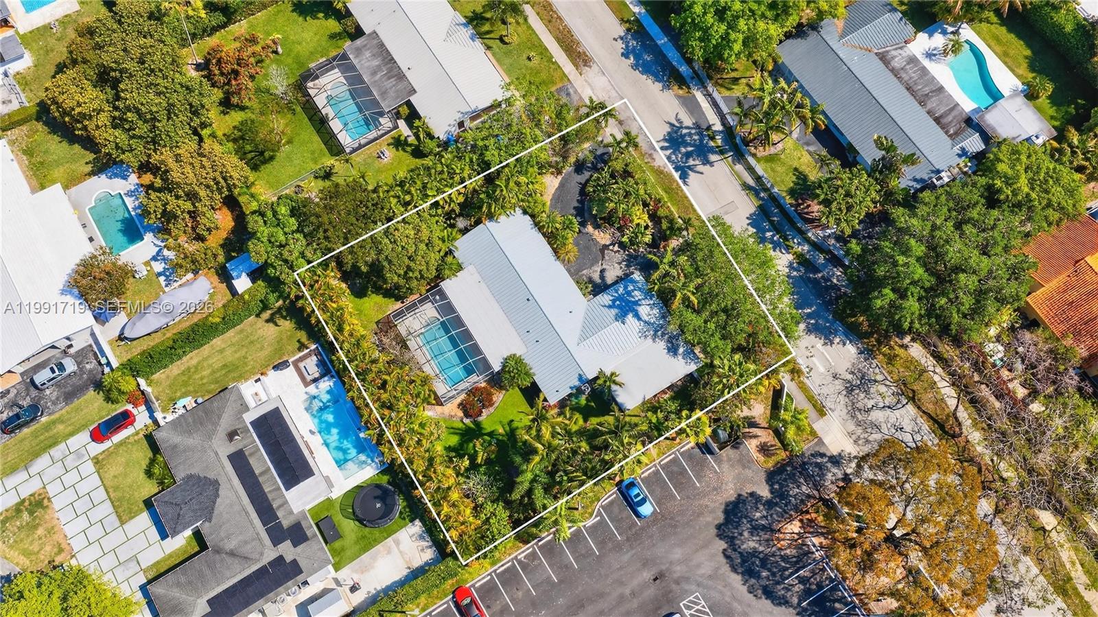 10142 Southwest 79th Avenue Miami, FL 33156 - Photo 14 of 53