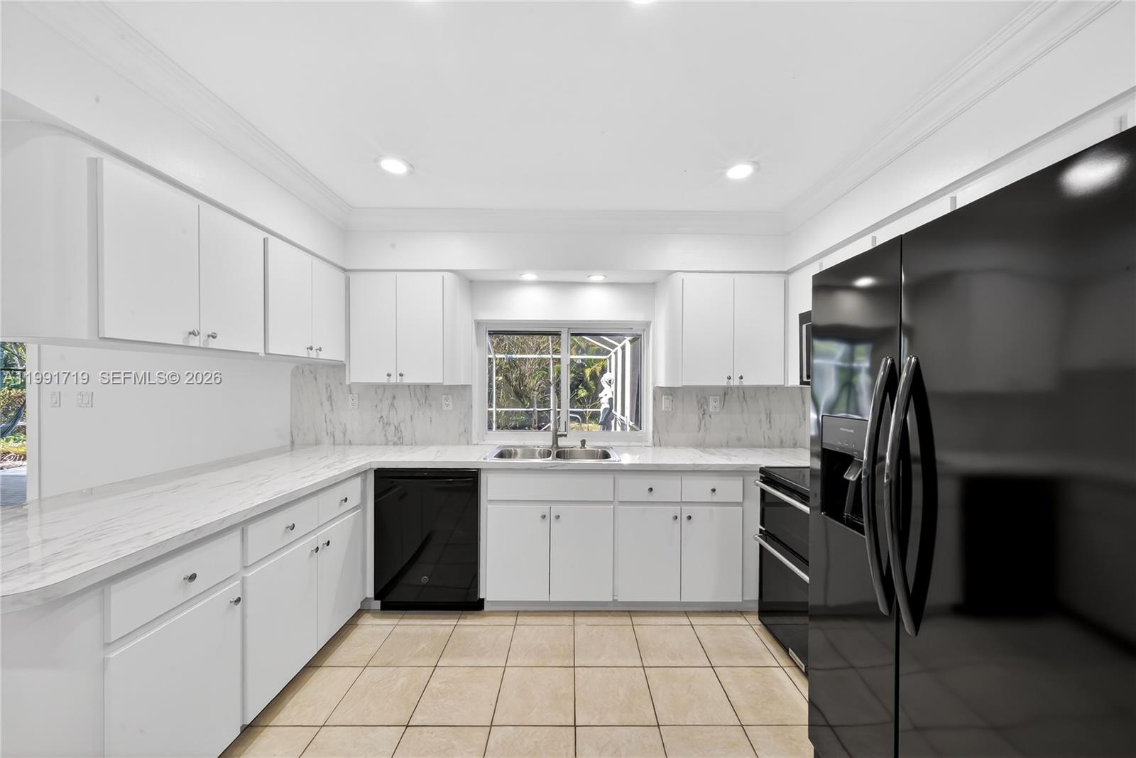 10142 Southwest 79th Avenue Miami, FL 33156 - Photo 26 of 53