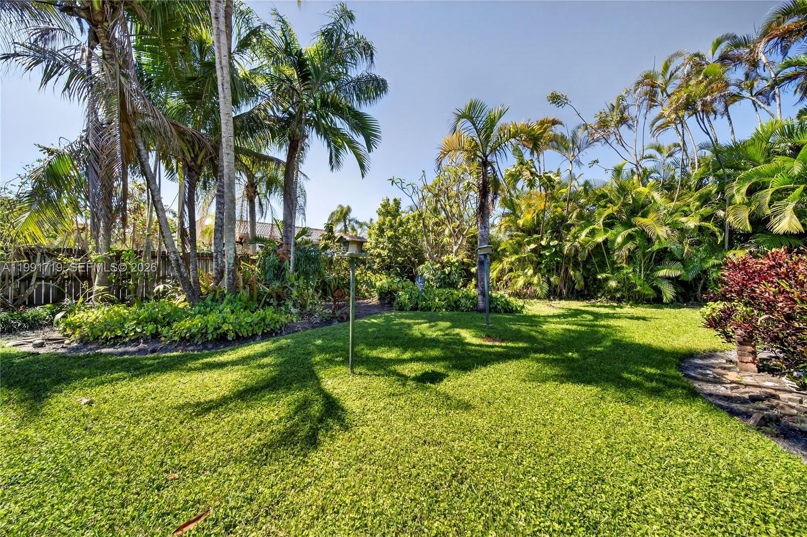 10142 Southwest 79th Avenue Miami, FL 33156 - Photo 8 of 53