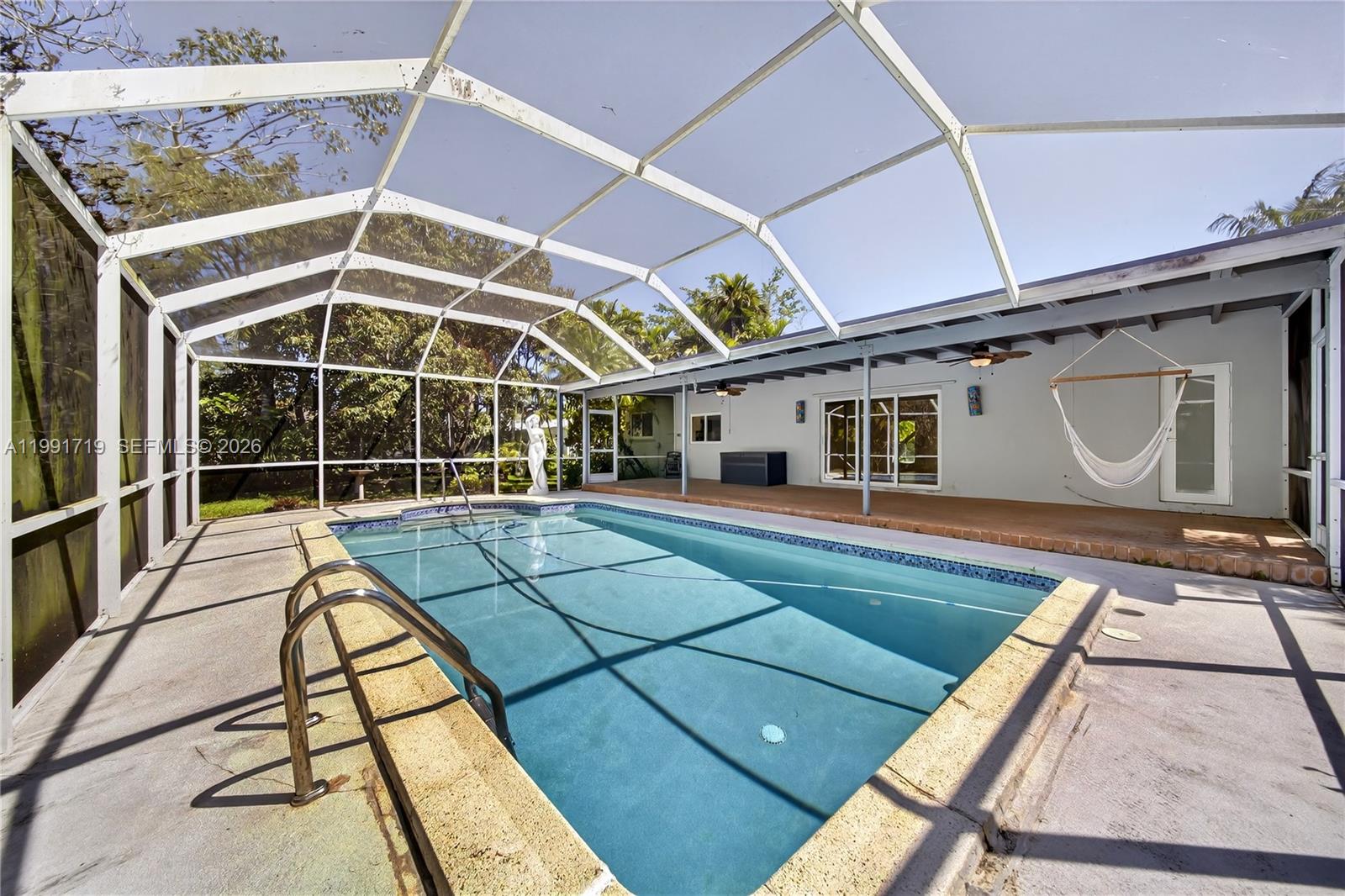 10142 Southwest 79th Avenue Miami, FL 33156 - Photo 9 of 53