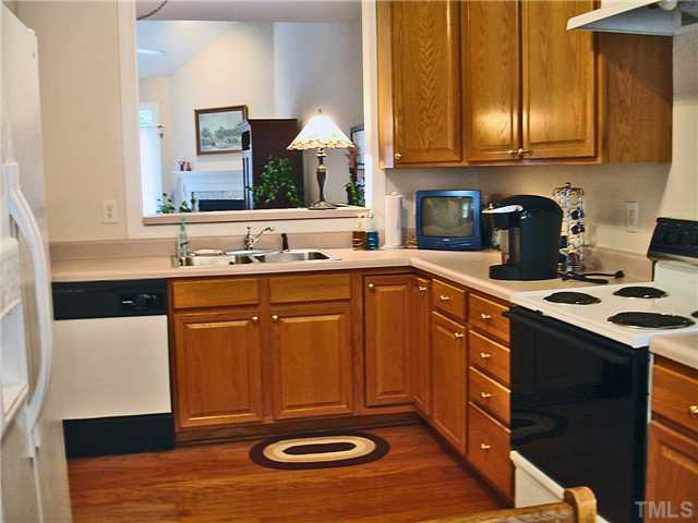 8722 Compass Lane Raleigh, NC 27615 - Photo 8 of 11 Gallery Image 8