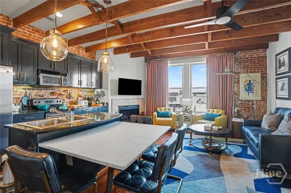 $698,000 | 101 Barnard Street, Unit 401, Savannah, GA 31401