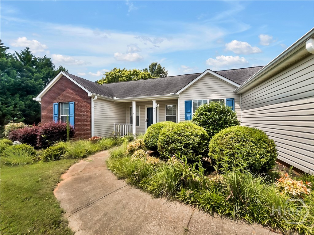 1021 Windsor Drive Monroe, GA 30656 - Photo 2 of 30