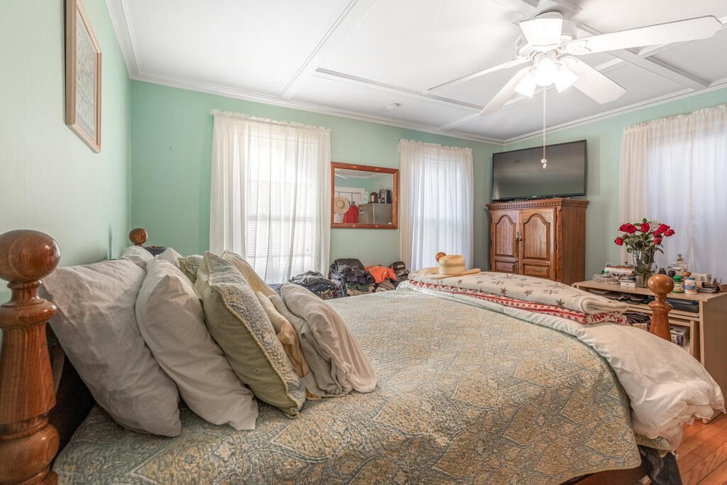 29 Prospect Street Gloucester, MA 01930 - Photo 11 of 28