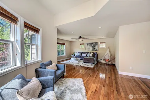 $1,950,000 | 9650 222nd Court Northeast, Redmond, WA 98053